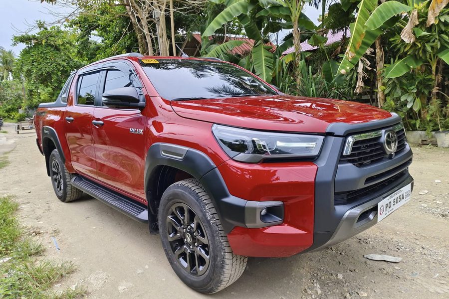 Toyota Hilux (General Luna)